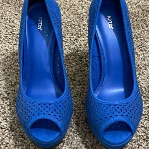 Blue apt 9 heels